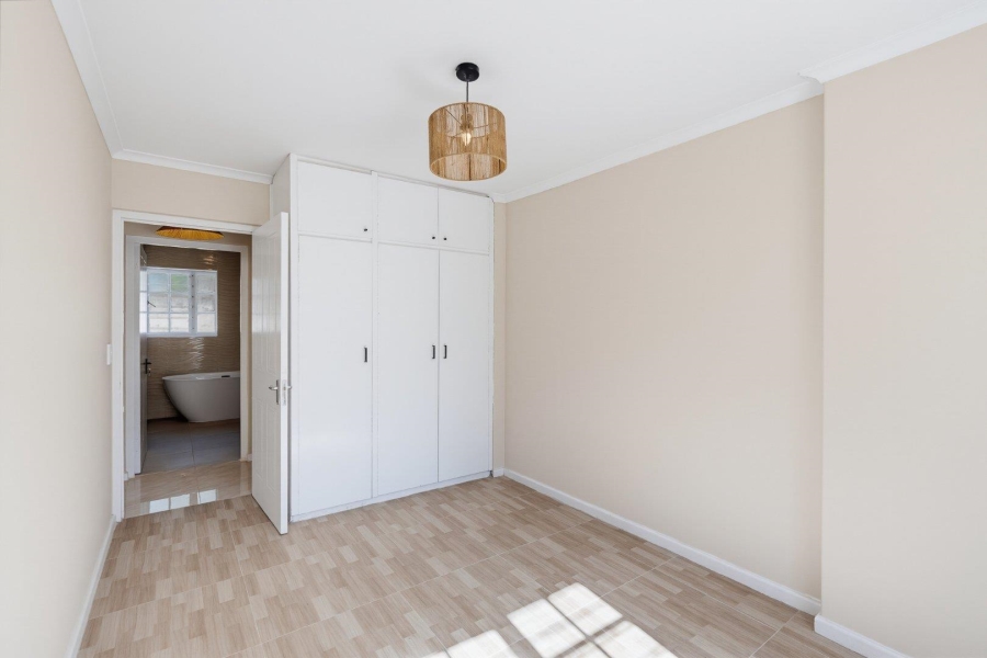 4 Bedroom Property for Sale in Hout Bay Western Cape